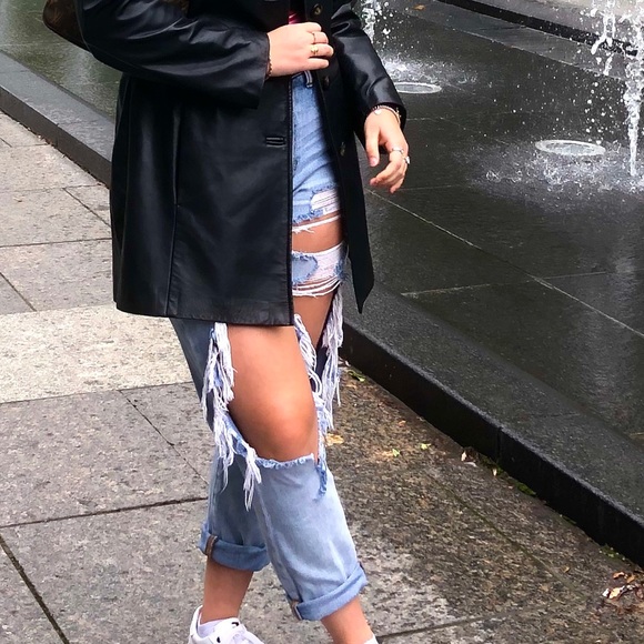 American Eagle Ripped Blue Jeans - Picture 2 of 5